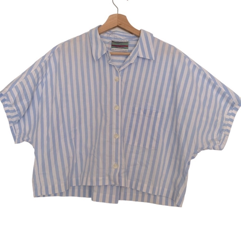 URBAN RENEWAL CROPPED RETRO WIDE COLLARED SHIRT M/L